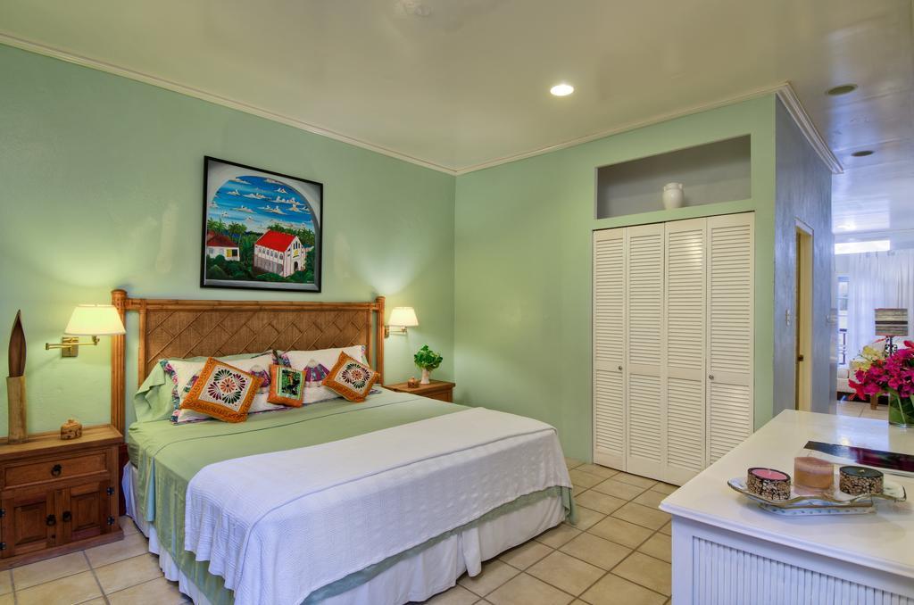 Fort Recovery Villa Suites Hotel Freshwater Pond Rum bild