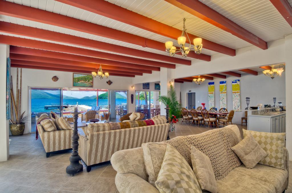 Fort Recovery Villa Suites Hotel Freshwater Pond Rum bild