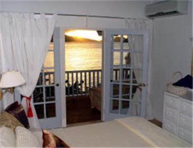 Fort Recovery Villa Suites Hotel Freshwater Pond Exteriör bild