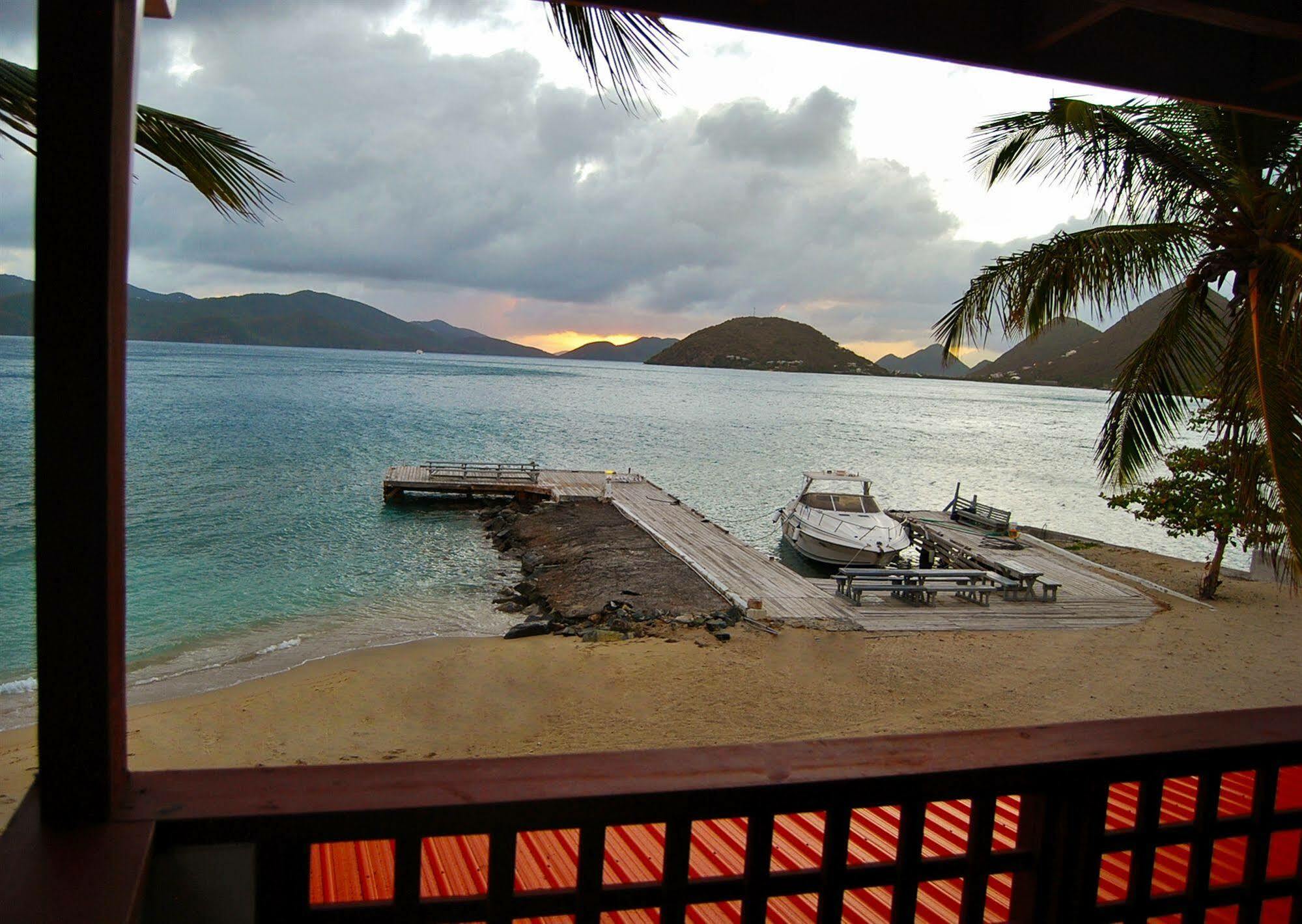Fort Recovery Villa Suites Hotel Freshwater Pond Exteriör bild